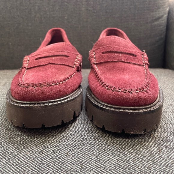 G.H. Bass Weejuns Whitney Super Lug Sole Penny
Loafer - Picture 3 of 9